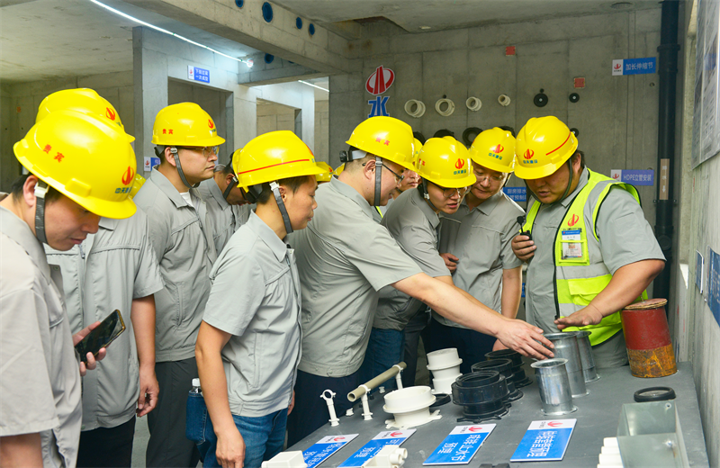 为进一步推进优质客户高效履约，提升交付品质、达成客户满意，2025年6月25日，金世豪建设集团在上海组织召开2025年越秀地产、华润置业客户履约推进会。